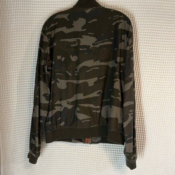 Members Only Women’s Green Camo 80’s Flavor Boyfriend Jacket Size Large - Picture 4 of 6